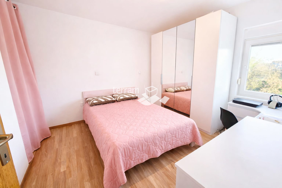 Istra, Pula, Valdebek, stanovanje 42 m2, 1. nadstropje, 1 soba z dnevnim prostorom, parkirno mesto, shramba, opremljeno!! #prodaja