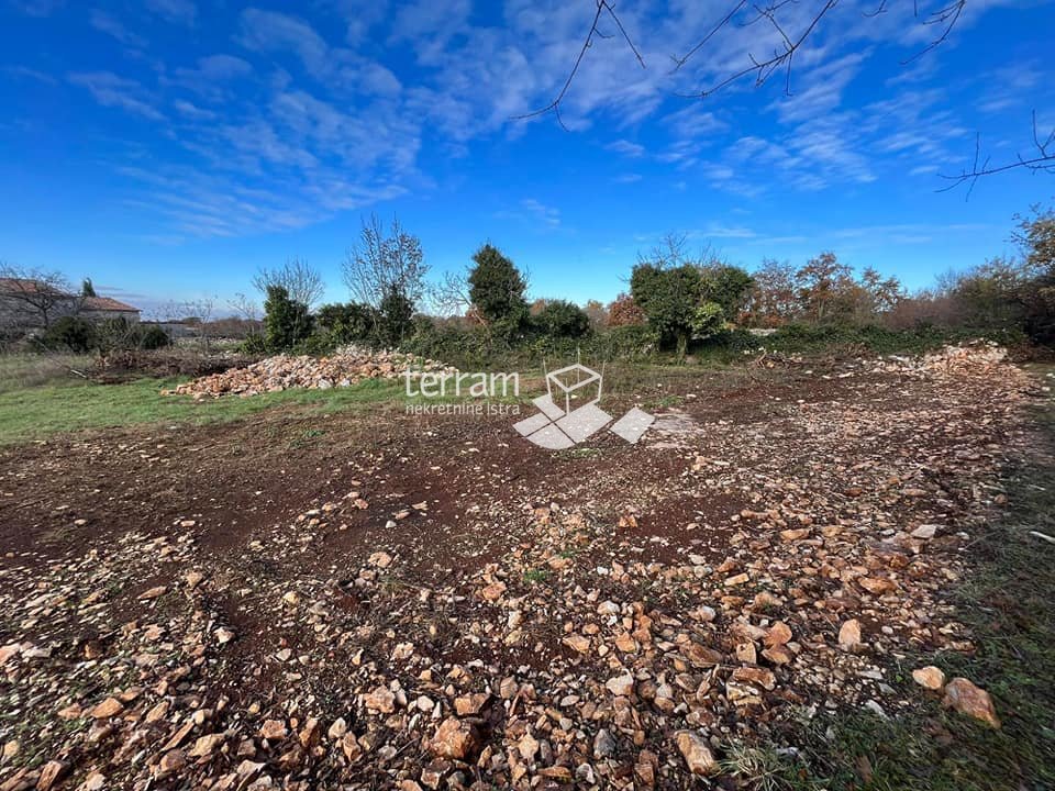 Istra, Svetvinčenat, Juršići, gradbeno zemljišče 858m2 #prodaja