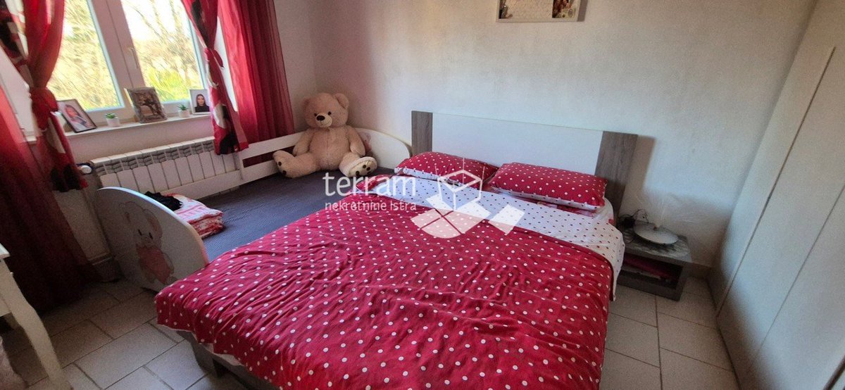 Istra, Šišan, hiša 150m2 z dvema apartmajema, vrt 210m2  #prodaja