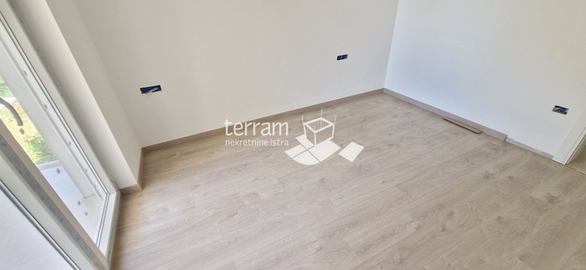 Istra, Medulin, pritlični apartma z vrtom, 122m2, 3 spalnice, 3 kopalnice, blizu morja!! NOVO!! #razprodaja