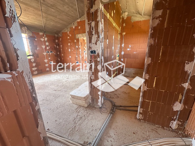 Istra, Ližnjan, Šišan, dvojček 140 m2, 3 spalnice + dnevna soba, bazen, 465 m2 vrta! #razprodaja