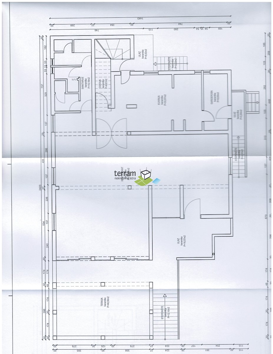 Istra, Ližnjan, prodamo samostojno hišo 733m2 s pogledom na morje, vrt 2155m2