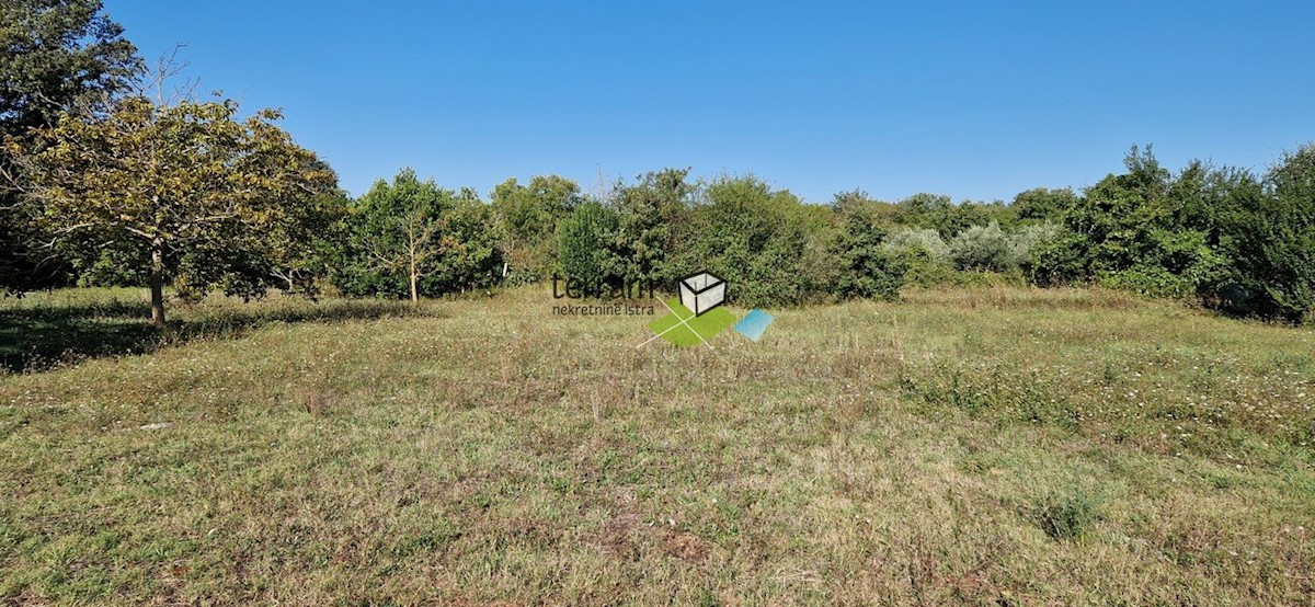 Istra, Loborika, zazidljivo zemljišče 900m2 #prodaja