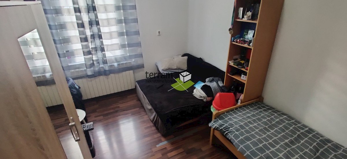 Istra, Pula, Punta, stanovanje v tretjem nadstropju 122,72 m2, prodamo