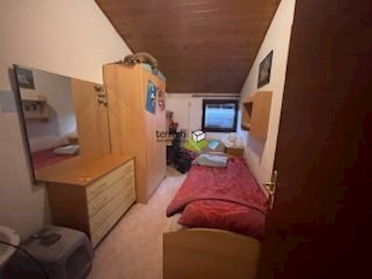 Istra, Medulin, samostojna hiša s 3 apartmaji, 210m2, vrt 500m2!! Prodaja