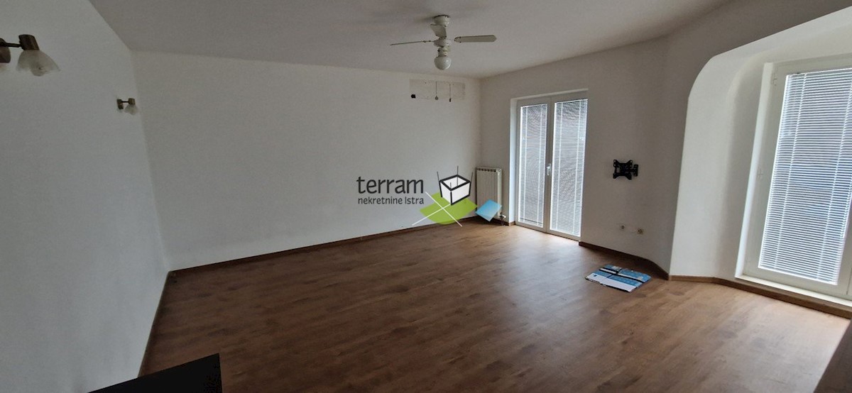 Istra, Medulin, Banjole, pritlični apartma, 3s, 110m2, bazen, garaža, prodamo