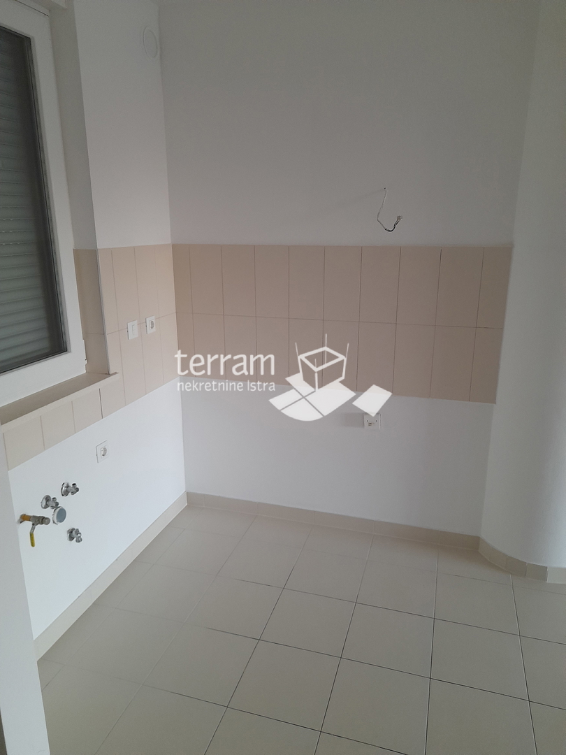 Istra, Pula, Center, stanovanje 83,37 m2, 2SS+DB, prvo nadstropje, dvigalo, garaža, #prodaja