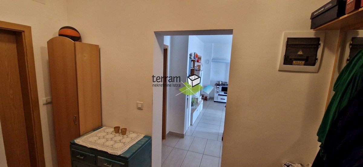 Istra, Fažana, prodamo pritlični apartma 77m2 blizu morja