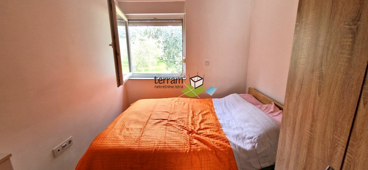 Istra, Fažana, prodamo pritlični apartma 77m2 blizu morja