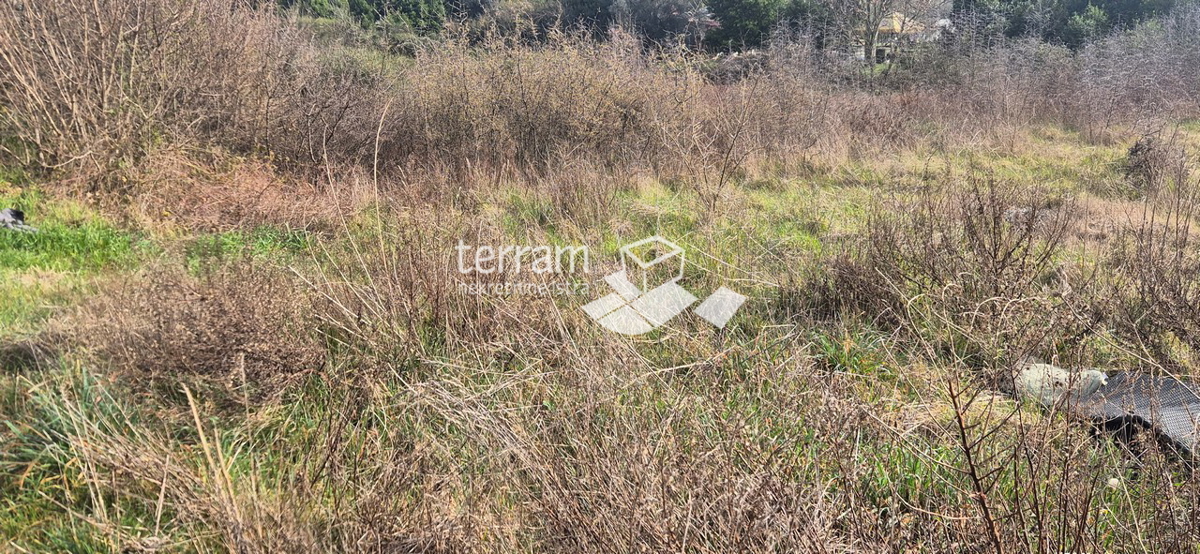 Istra, Pula, Šijana, gradbeno zemljišče za poslovno rabo 1765 m2