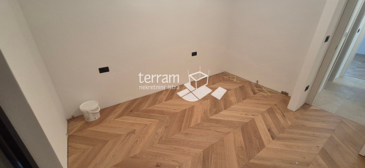 Istra, Pula, Valdebek, pritličje 71,76 m2, 2SS+DB, vrt 100 m2, shramba, parkirišče, NOVO, #prodaja