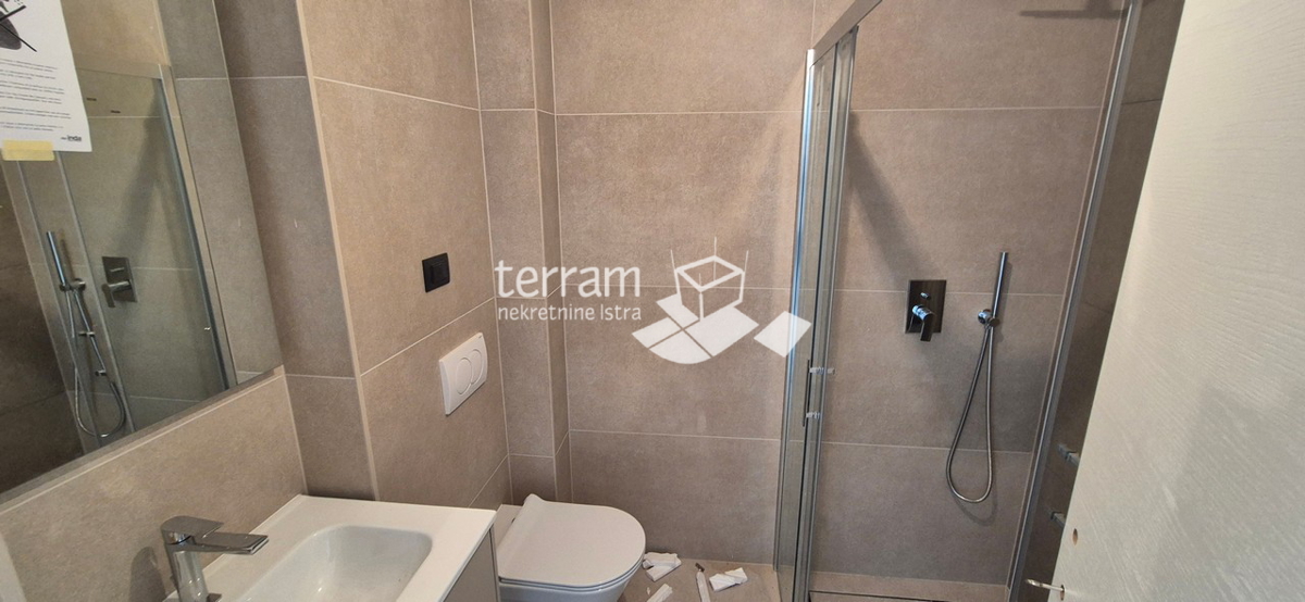 Istra, Pula, Valdebek, pritličje 71,76 m2, 2SS+DB, vrt 100 m2, shramba, parkirišče, NOVO, #prodaja