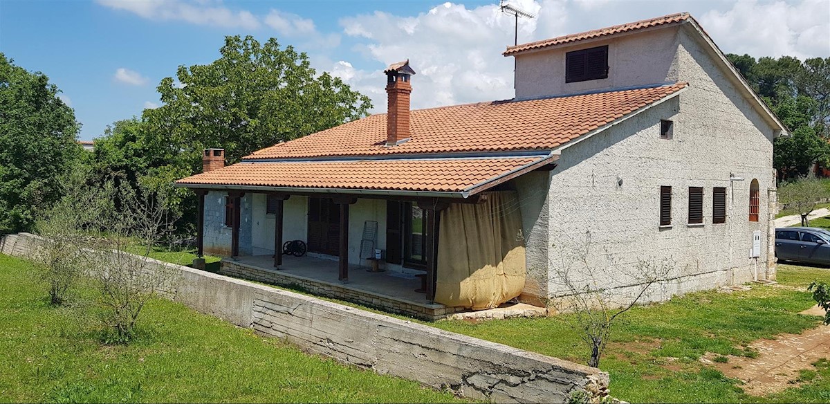 Istra, Kanfanar samostojna hiša 199m2 z vrtom 1325m2