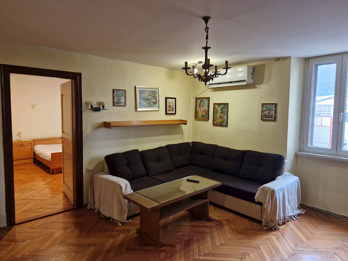 SPZ-001, Pazin, odlična lokacija, stanovanje v 1. nadstropju, 52,47 m², ni etažirano!