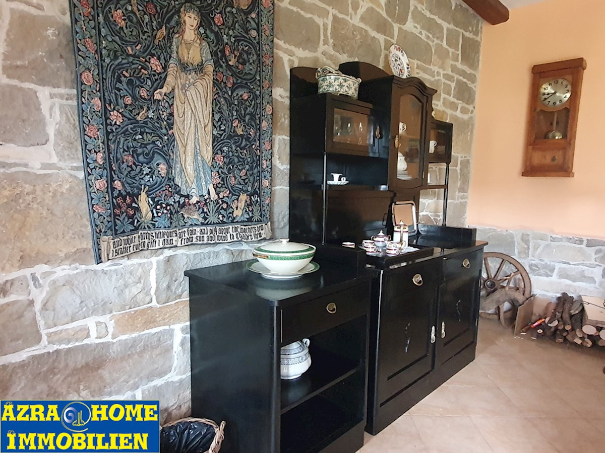 KO-120, Buzet – okolica, ohranjena in obnovljena istrska kamnita hiša 150 m² z dvoriščem 807 m²