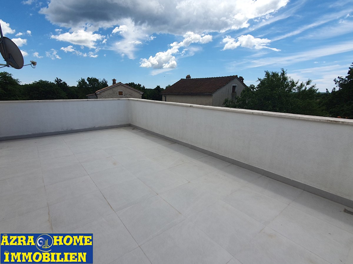 Hiša s bazenom na prodaj, Vodnjan, 180 m² s terasami, bazen 30 m², mirna lokacija, parcela 977 m2 (KO-122)