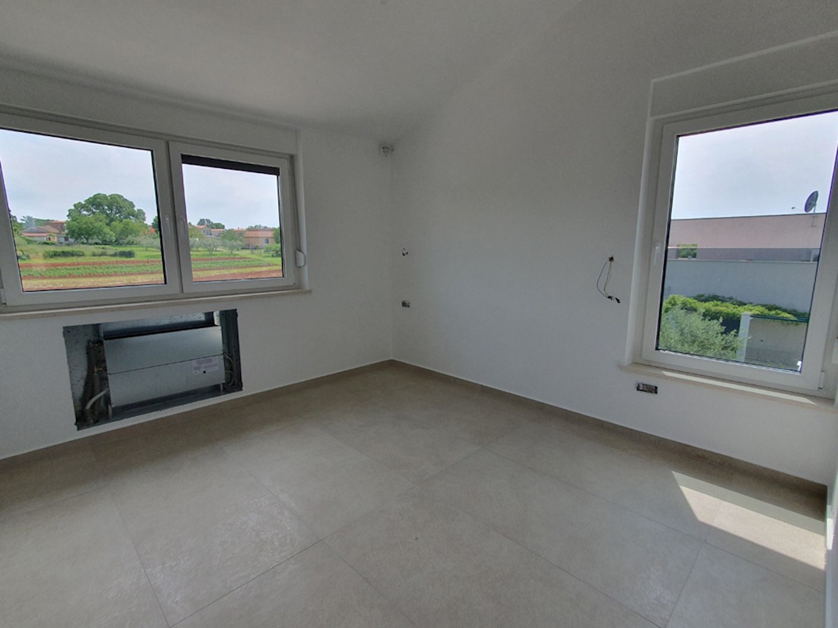 KOP-747, Nova Vila 219 m², s Bazenom, na mirni lokaciji, 7 km od Poreča