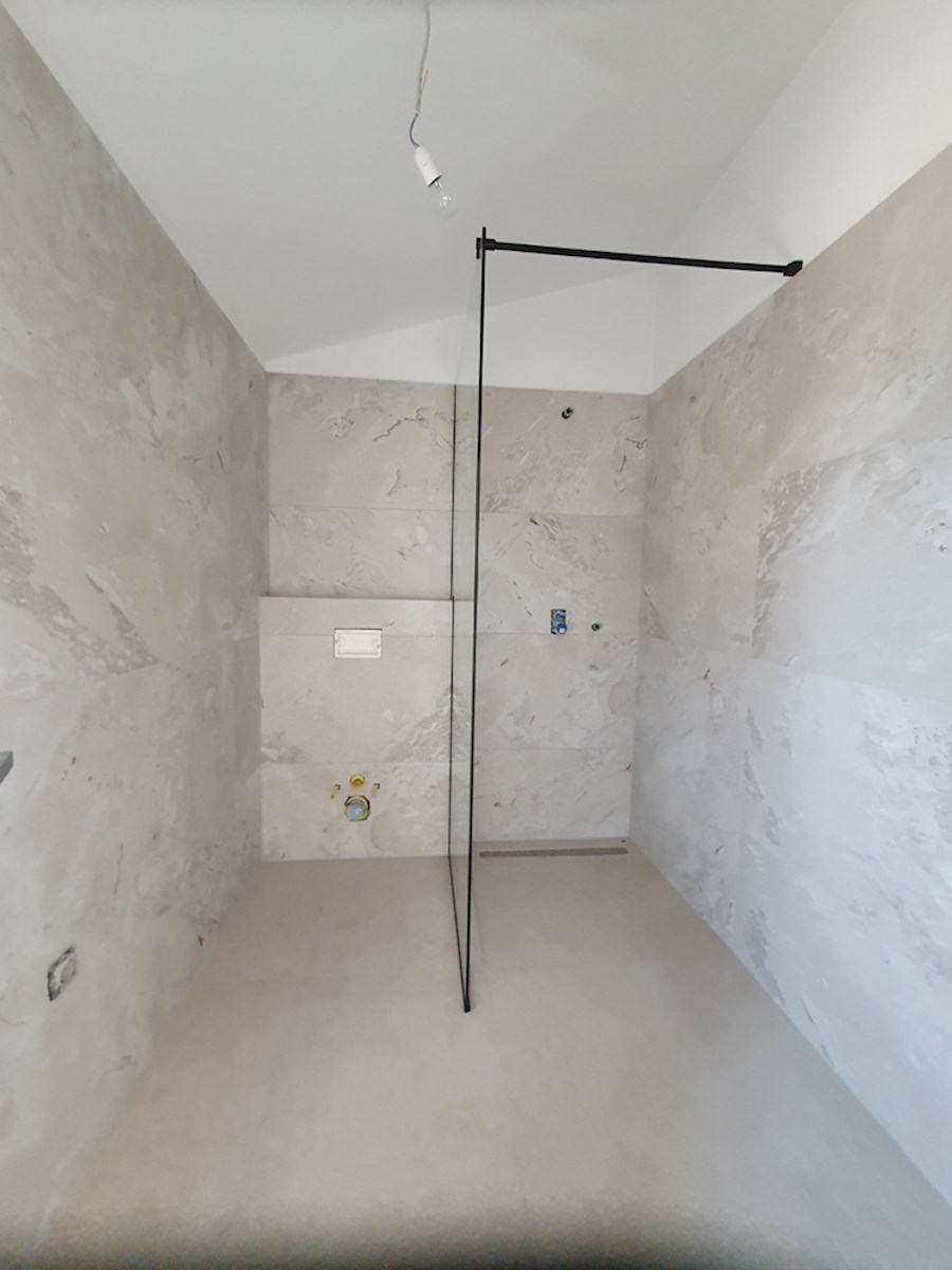 KOP-747, Nova Vila 219 m², s Bazenom, na mirni lokaciji, 7 km od Poreča