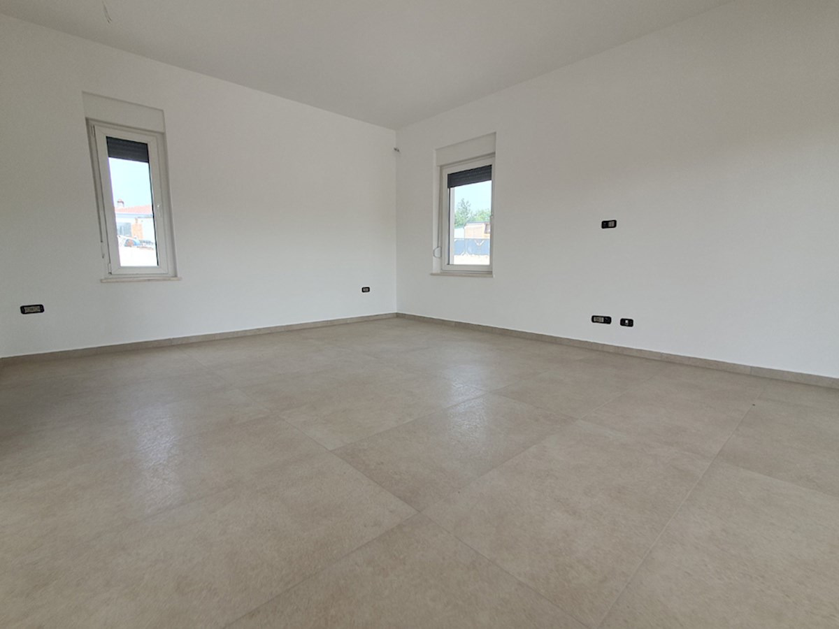 KOP-747, Nova Vila 219 m², s Bazenom, na mirni lokaciji, 7 km od Poreča