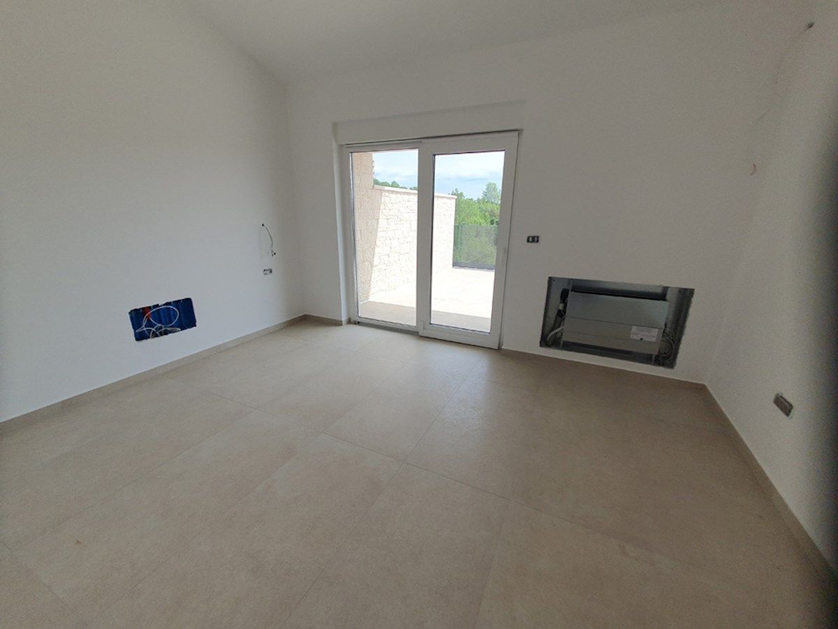 KOP-747, Nova Vila 219 m², s Bazenom, na mirni lokaciji, 7 km od Poreča