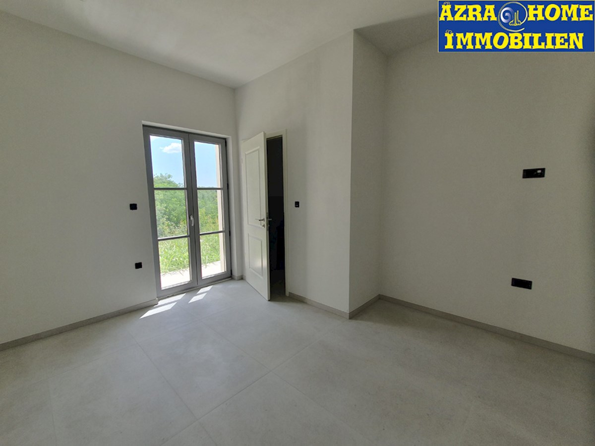 KOP-769, SVETI LOVREČ – Nova Hiša s 5 Spalnicami, Bazenom in Panoramskim Razgledom