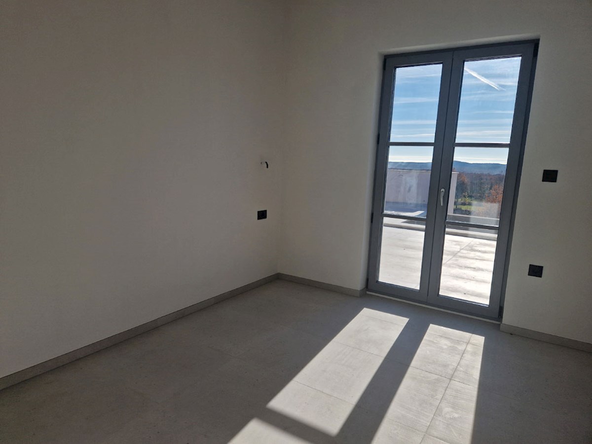Prodaja, Vila, Novogradnja, Sveti Lovreč, Hiša 210 m², Garaža 31 m², Bazen 41 m² (KOP-769)