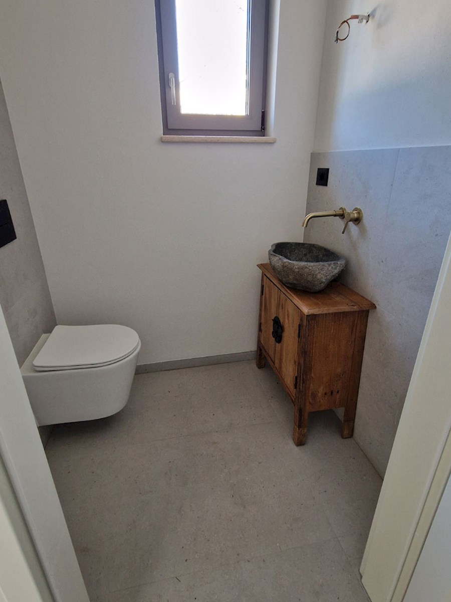 Prodaja, Vila, Novogradnja, Sveti Lovreč, Hiša 210 m², Garaža 31 m², Bazen 41 m² (KOP-769)