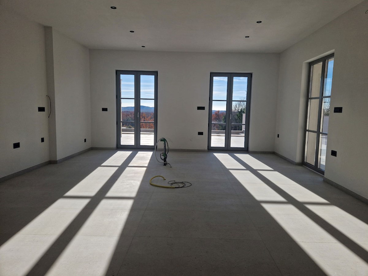 Prodaja, Vila, Novogradnja, Sveti Lovreč, Hiša 210 m², Garaža 31 m², Bazen 41 m² (KOP-769)