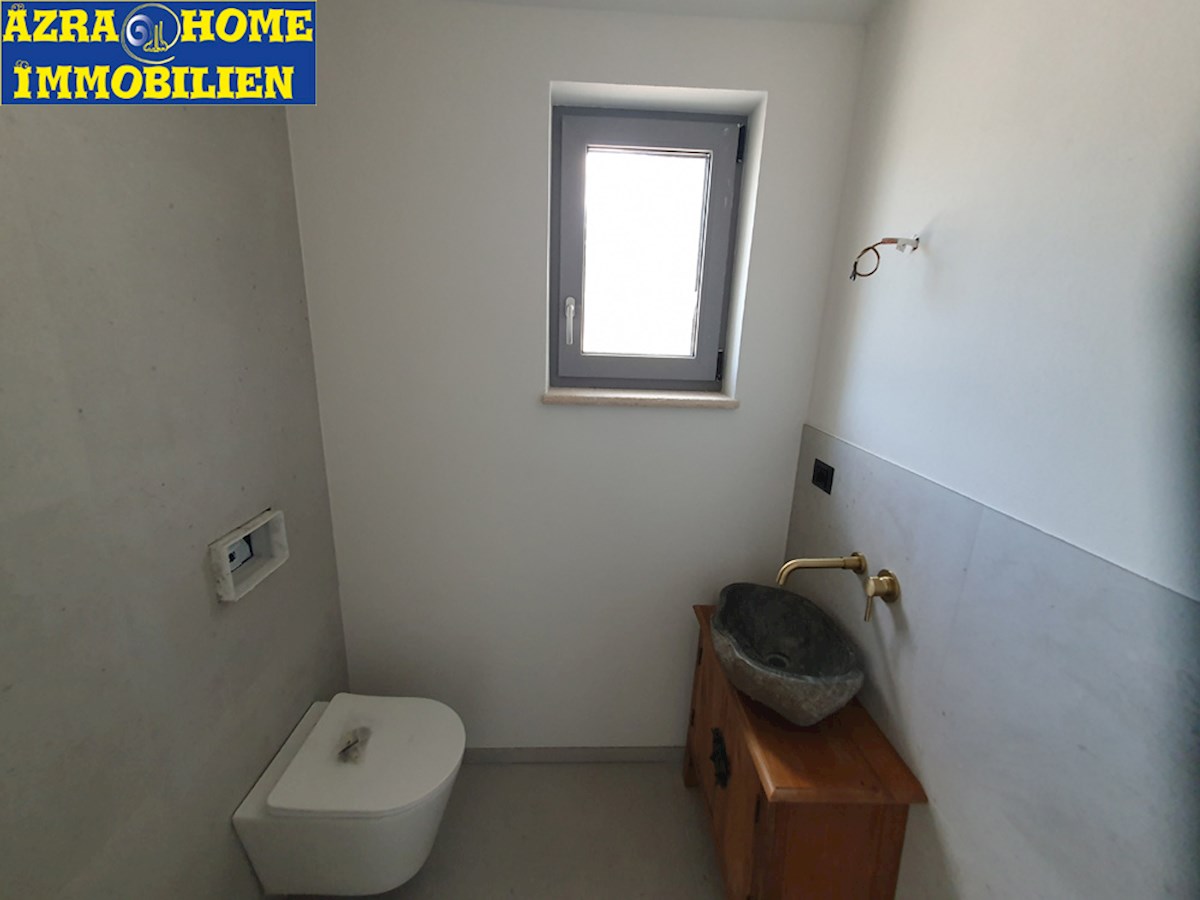 KOP-769, SVETI LOVREČ – Nova Hiša s 5 Spalnicami, Bazenom in Panoramskim Razgledom