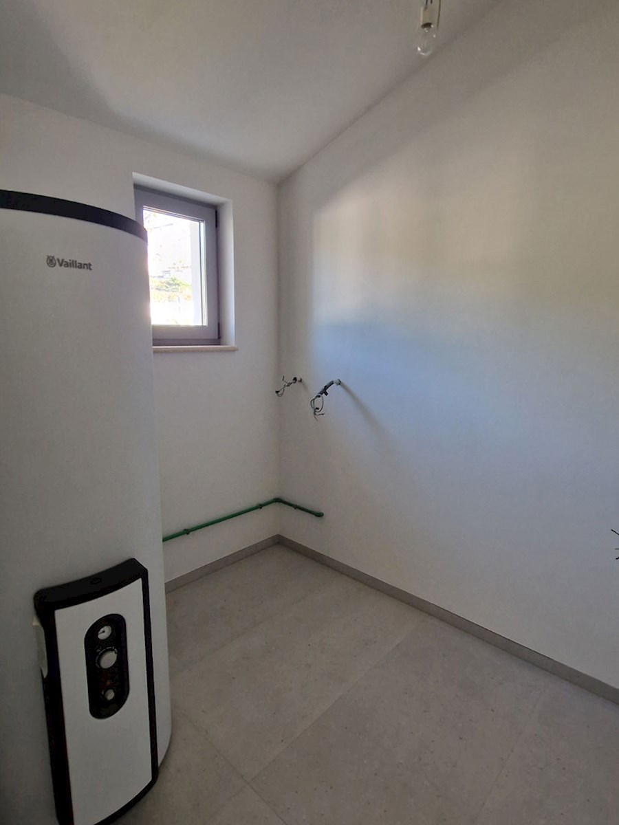 Prodaja, Vila, Novogradnja, Sveti Lovreč, Hiša 210 m², Garaža 31 m², Bazen 41 m² (KOP-769)