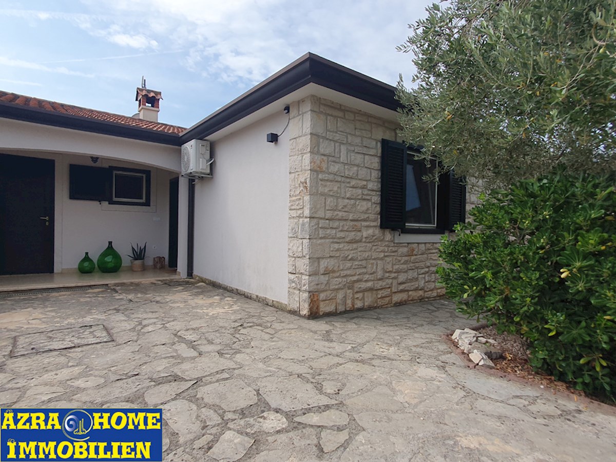 Prodaja hiše, TAR – okolica, 2 km, dvojna hiša, opremljena, vseljiva, 101 m², zemljišče skupaj 385 m² (KOP-776)