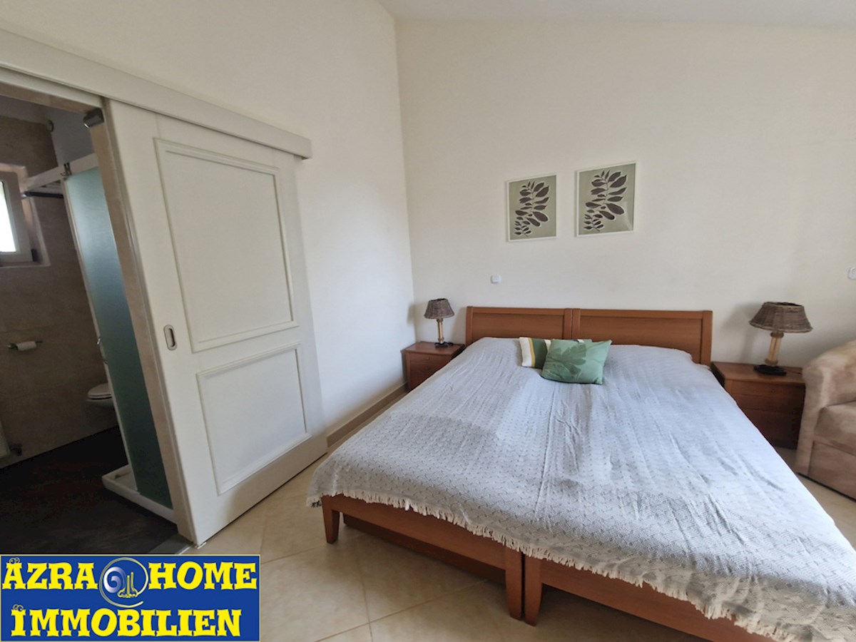 Prodaja hiše, TAR – okolica, 2 km, dvojna hiša, opremljena, vseljiva, 101 m², zemljišče skupaj 385 m² (KOP-776)