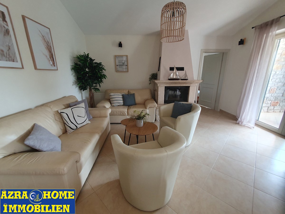 Prodaja hiše, TAR – okolica, 2 km, dvojna hiša, opremljena, vseljiva, 101 m², zemljišče skupaj 385 m² (KOP-776)