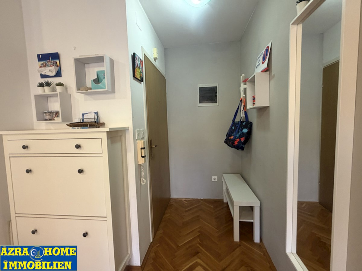 POREČ – ŠPADIĆI, cca. 400 m od morja, stanovanje v pritličju 76 m², z vrtom 80 m² (SP-421)