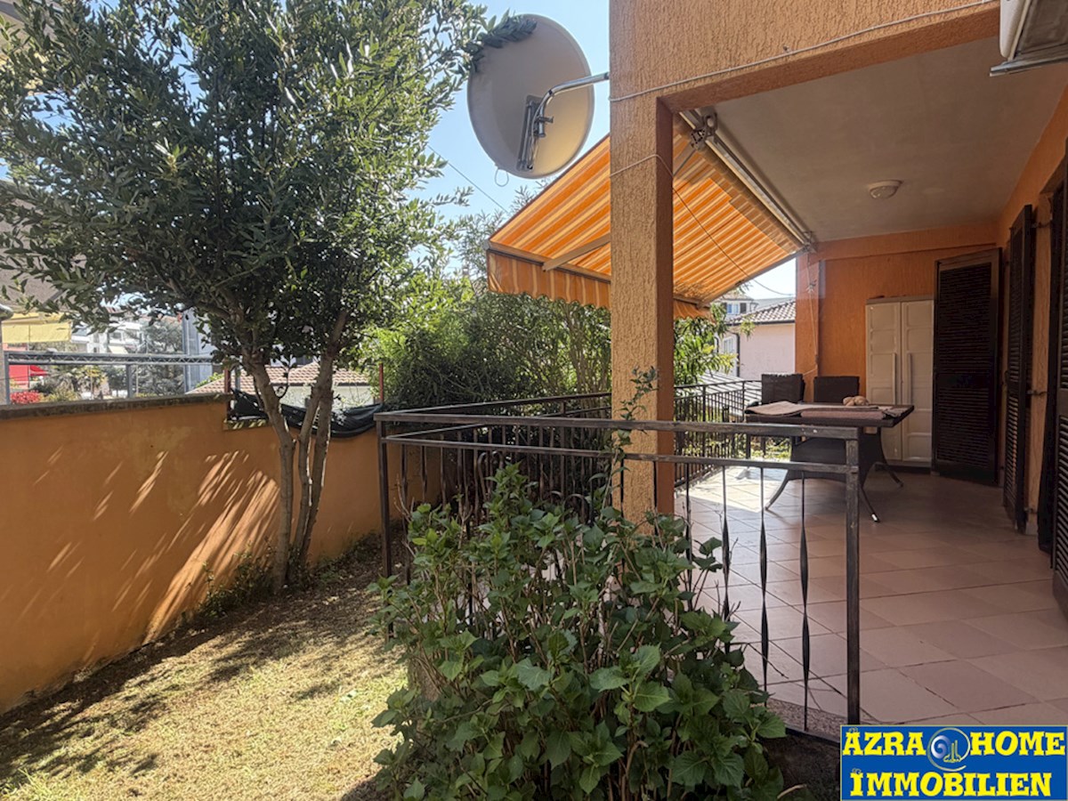 POREČ – ŠPADIĆI, cca. 400 m od morja, stanovanje v pritličju 76 m², z vrtom 80 m² (SP-421)