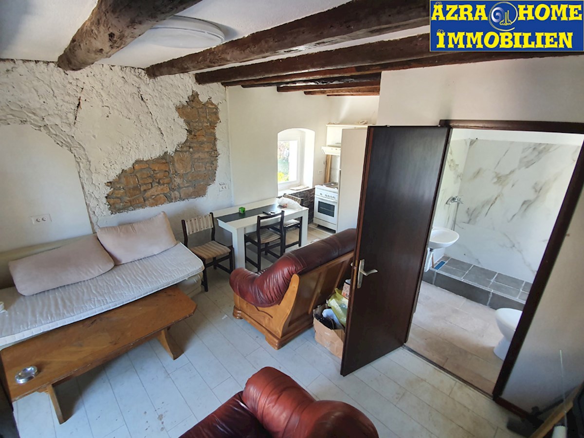KOP-730, Višnjan – Okolica (2 km), istrska kamnita hiša na koncu vrste, približno 70 m2