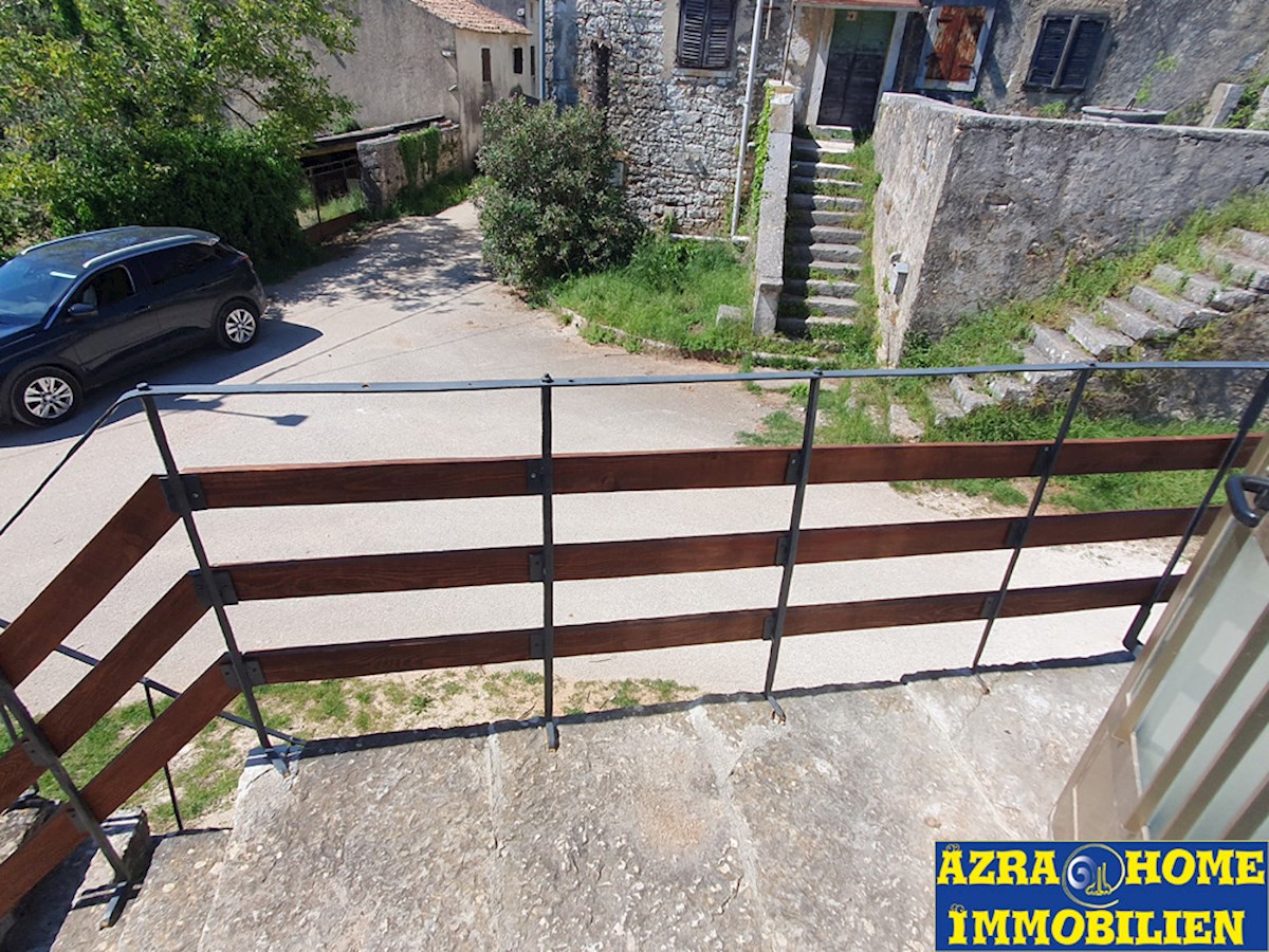 KOP-730, Višnjan – Okolica (2 km), istrska kamnita hiša na koncu vrste, približno 70 m2
