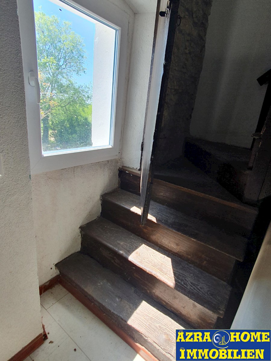 KOP-730, Višnjan – Okolica (2 km), istrska kamnita hiša na koncu vrste, približno 70 m2