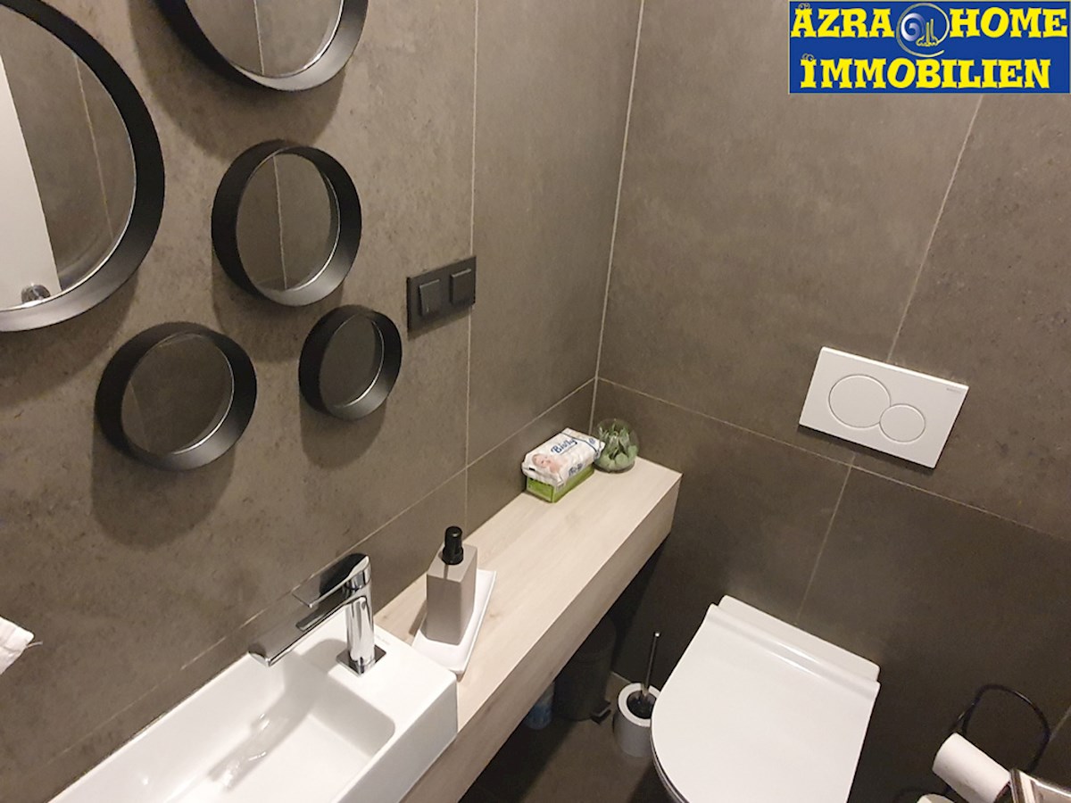 SP-414, POREČ – CENTER, nov, opremljeno stanovanje 61,50 m² (54,62 m² + terasa 6,88 m²), dve spalnici + dnevna soba, v stavbi z dvigalom