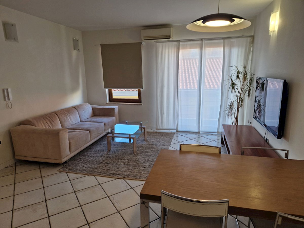 Prodaja – Poreč, stanovanje 63 m² v samem središču peš cone (SP-418)