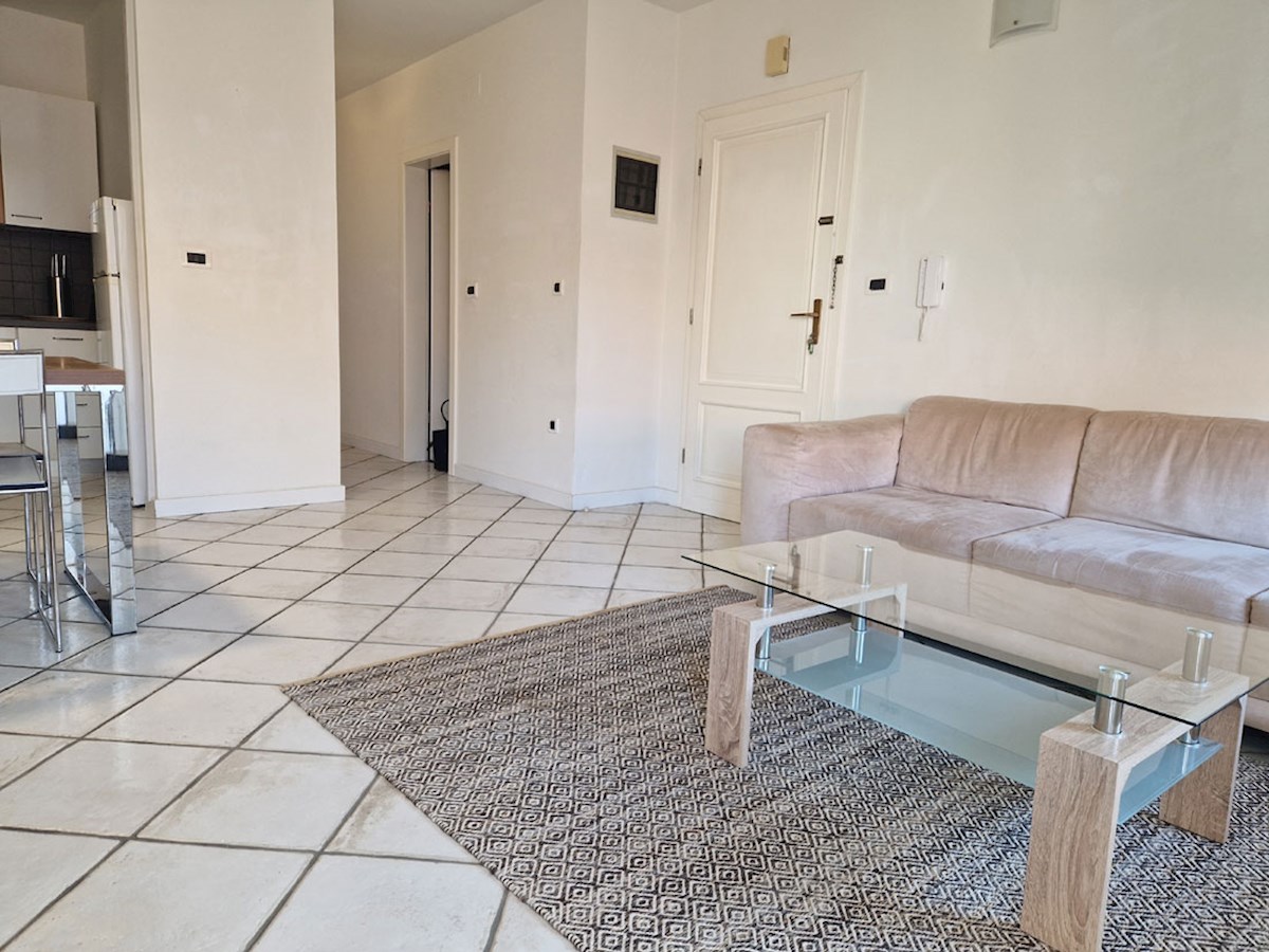 Prodaja – Poreč, stanovanje 63 m² v samem središču peš cone (SP-418)