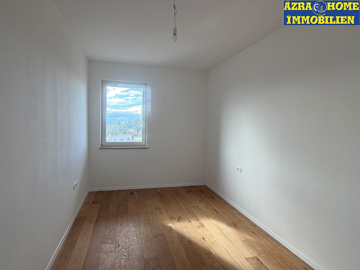 Novo, vseljivo stanovanje v Vabrigi, 800 m od morja