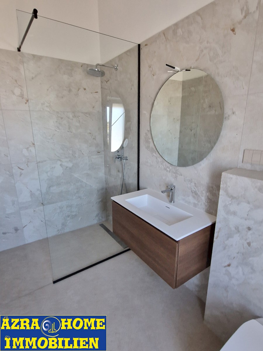 Prodaja, Vila, Poreč, novogradnja, 219 m², bazen 32 m², zemljišče 1032 m² (KOP-747)