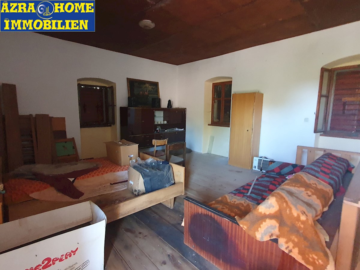 Naprodaj: Avtentične istrske kamnite hiše, 360 m² bivalne površine z 3866 m² zazidljivega zemljišča, le 5 km od Žminja (KRZ-001)