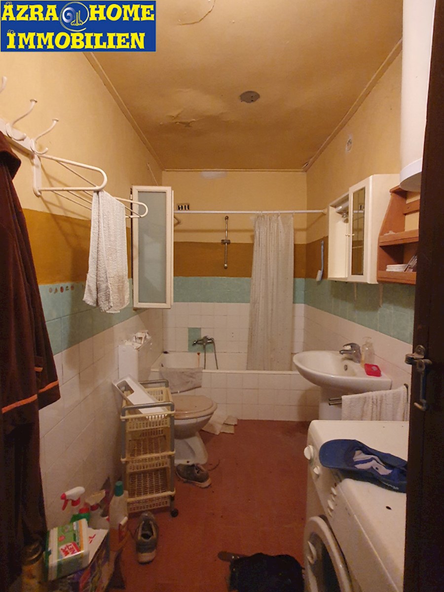 Naprodaj: Avtentične istrske kamnite hiše, 360 m² bivalne površine z 3866 m² zazidljivega zemljišča, le 5 km od Žminja (KRZ-001)