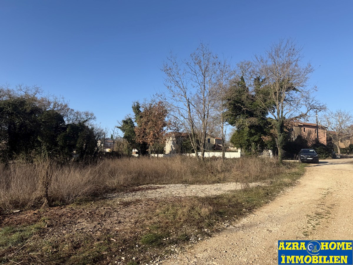 Gradbena parcela 934 m², prodaja, v Rapavelu pri Višnjanu (Z-669)