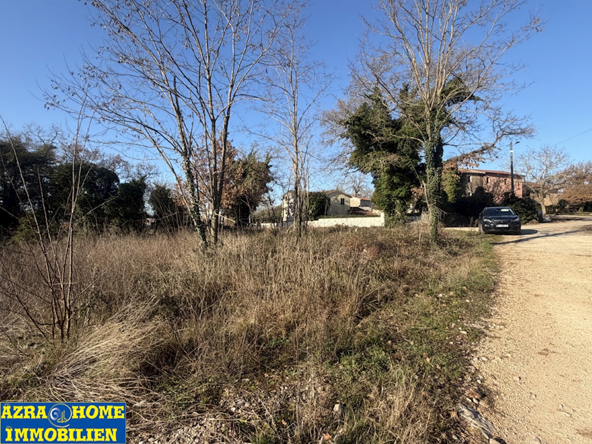 Gradbena parcela 934 m², prodaja, v Rapavelu pri Višnjanu (Z-669)