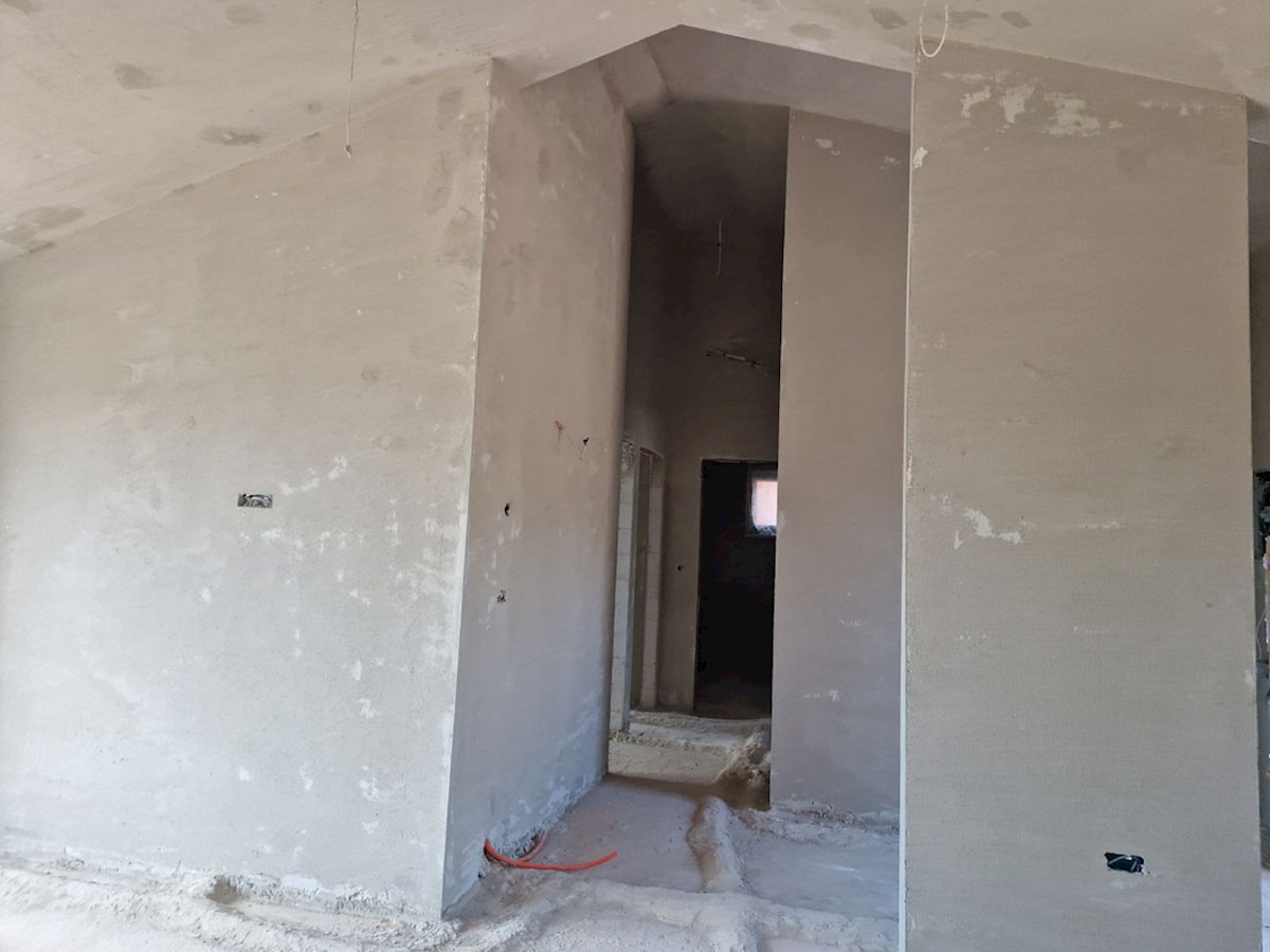 KOP-770-A, Kaštelir – Pritlična hiša na mirni lokaciji, v gradnji