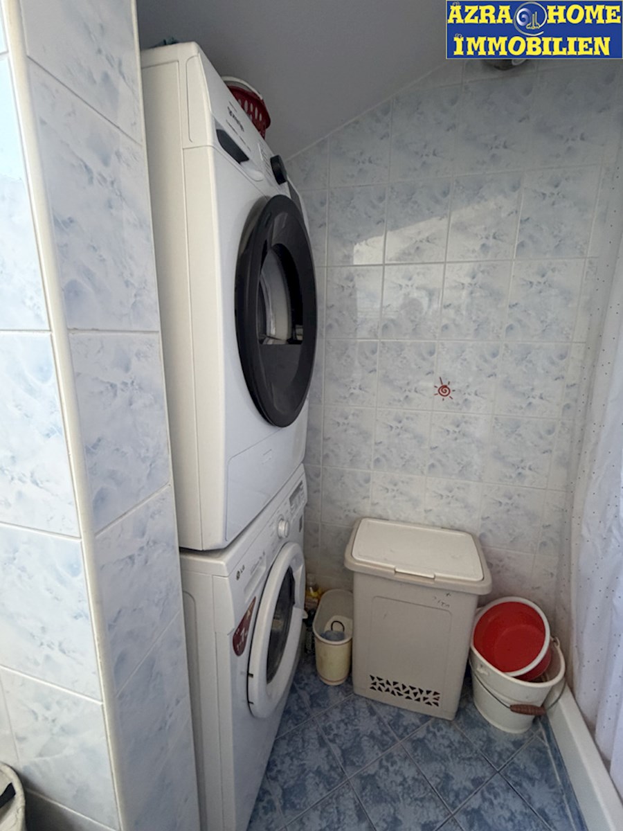 Stanovanje v Poreču, v centru, 3. nadstropje, pogled na morje, 52 m² (SP-420)