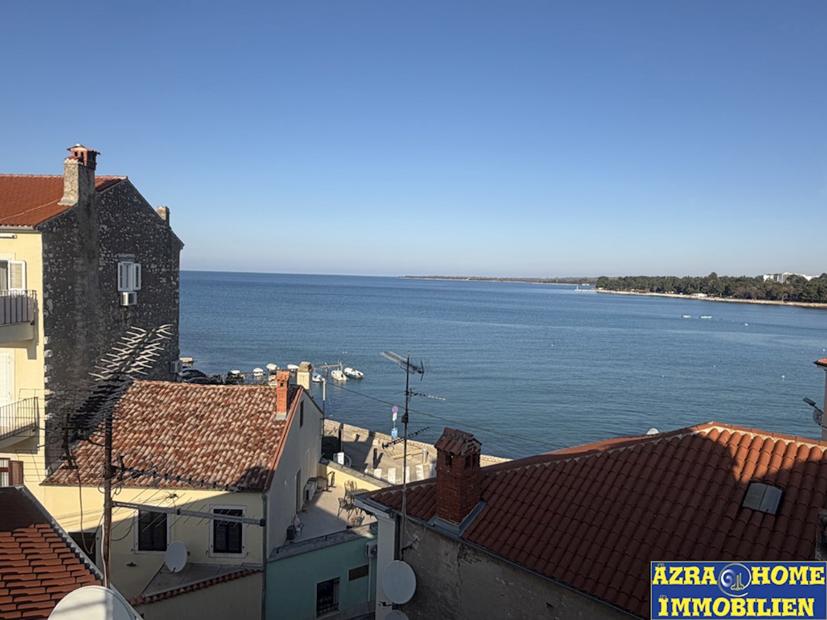 Stanovanje v Poreču, v centru, 3. nadstropje, pogled na morje, 52 m² (SP-420)